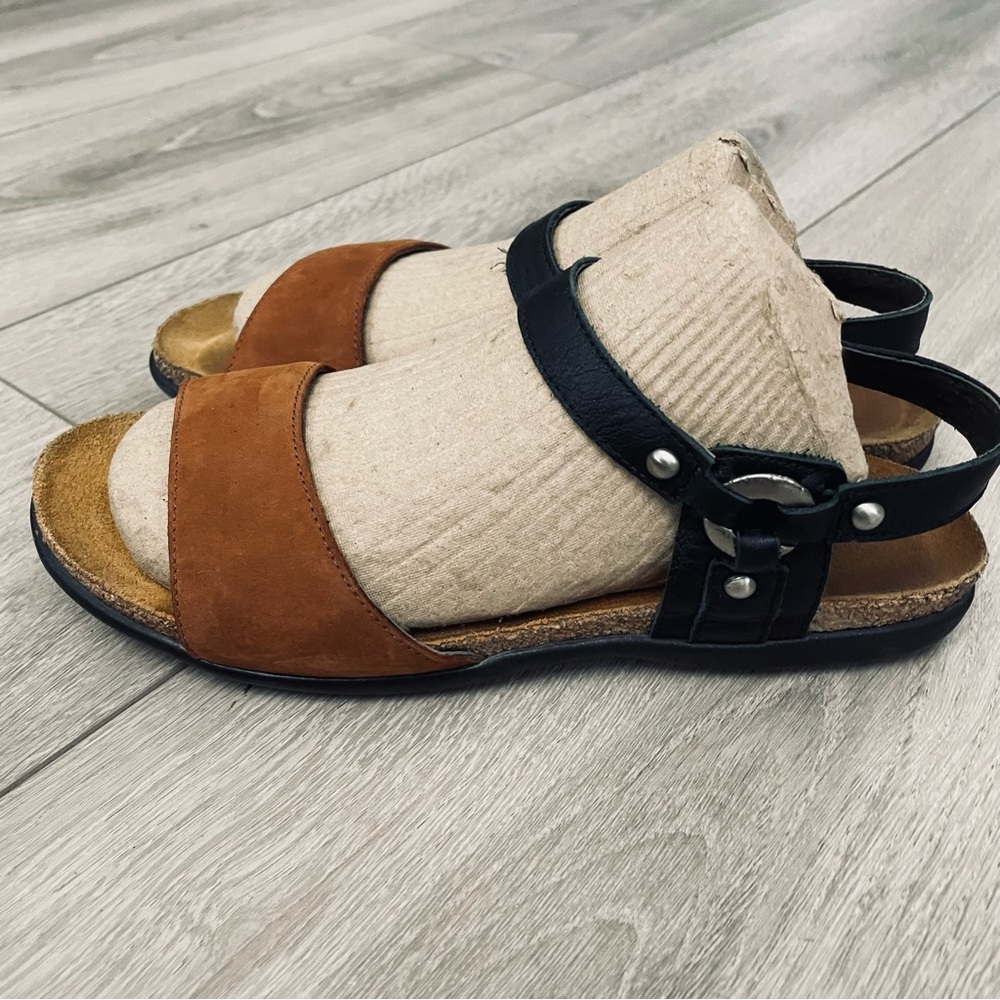 Naot Sabrina Women's Size 38 US 7 Antique Brown Black Leather Sandals